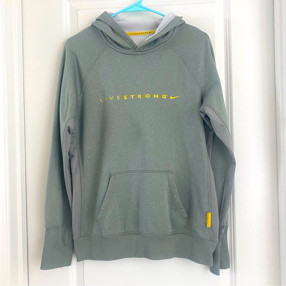 Nike Grey Active Therma-Fit Hoodie - size L